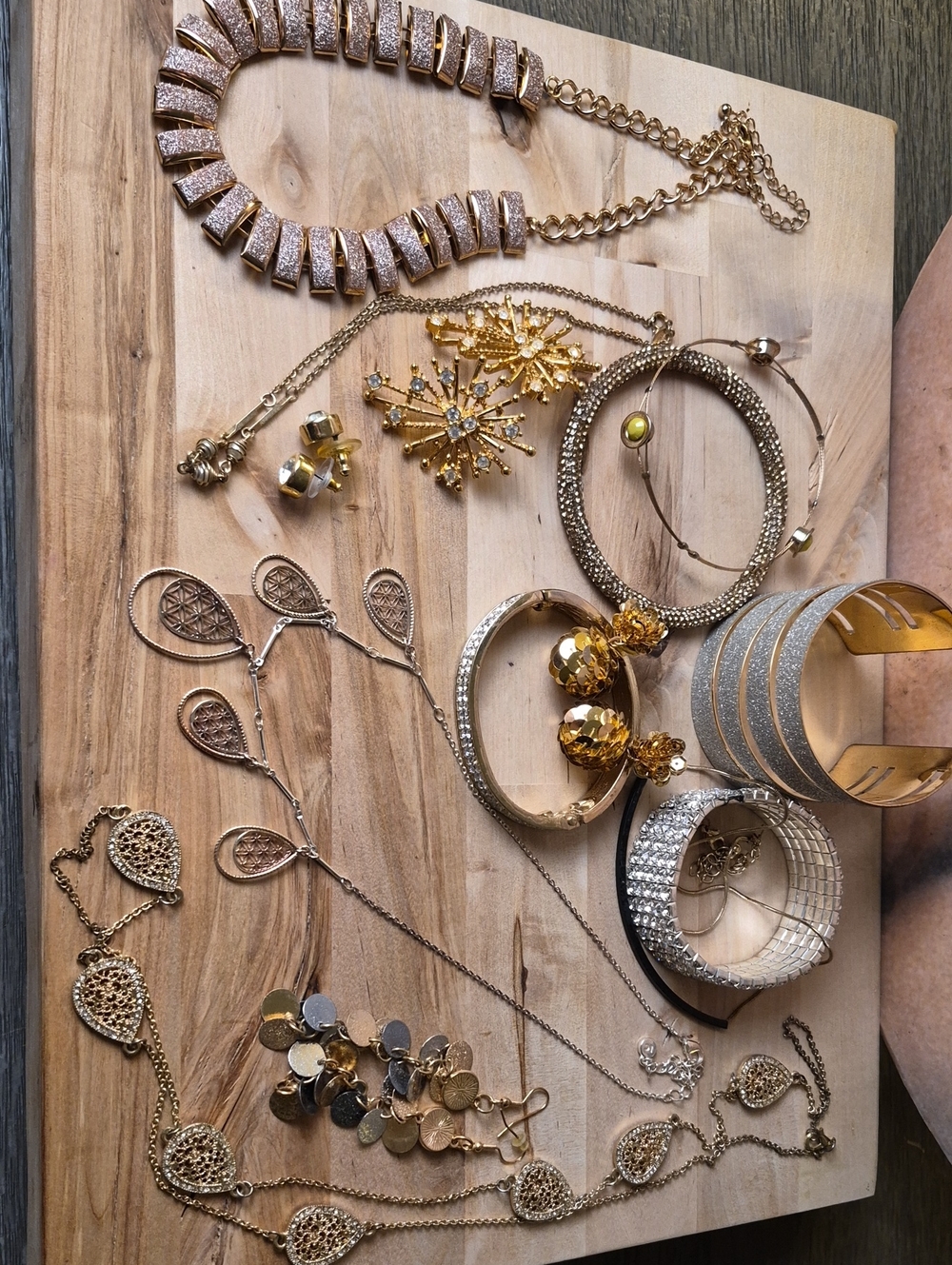 Avon Gold-Tone Sparkling Necklace and Bracelet Set
